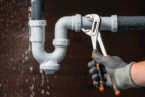 Professional Emergency Plumber technician working in Rossburg, OH